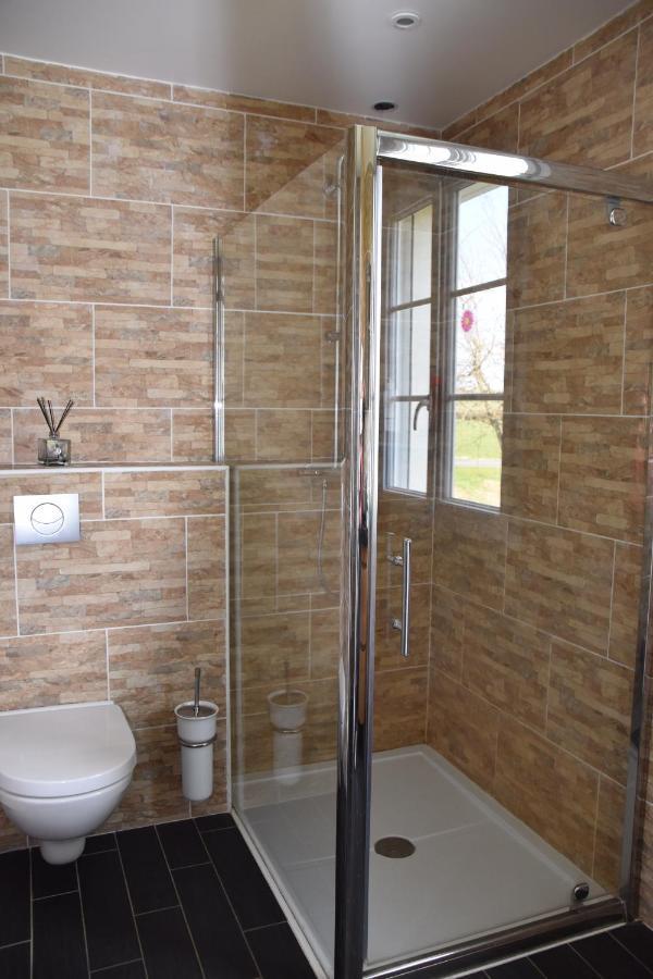 Les Rougemonts Eucalyptus Hotel Champguyon Eksteriør billede